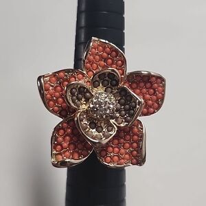 Bead Embellished Gold Tone Flower Floral Ring sz 8